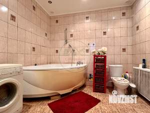 Коттедж 300м², 3-этажный, участок 7 сот.  