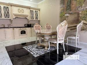 Дом 247м², 2-этажный, участок 9 сот.  