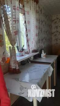 Дом 30м&sup2;, 2-этажный, участок 6 сот.  