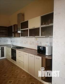Дом 165м², 2-этажный, участок 10 сот.  
