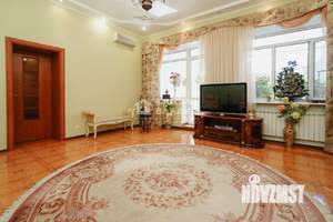 Таунхаус 265м&sup2;, 2-этажный, участок 5 сот.  