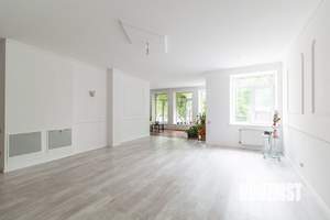 Коттедж 375м², 2-этажный, участок 6 сот.  