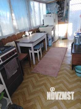 Дом 30м², 2-этажный, участок 4 сот.  