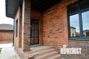 Коттедж 157м&sup2;, 1-этажный, участок 6 сот.  