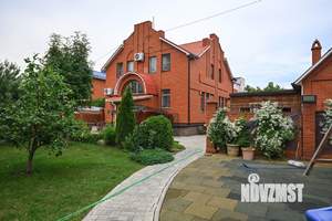 Коттедж 300м², 3-этажный, участок 9 сот.  
