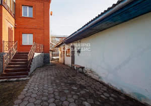 Дом 389м&sup2;, 3-этажный, участок 5 сот.  