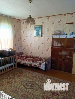 Дом 30м&sup2;, 2-этажный, участок 5 сот.  