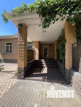 Коттедж 270м&sup2;, 3-этажный, участок 9 сот.  