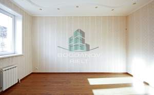 Дом 242м&sup2;, 3-этажный, участок 4 сот.  