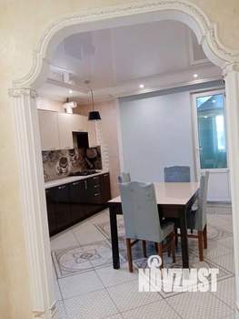 Дом 210м&sup2;, 2-этажный, участок 4 сот.  