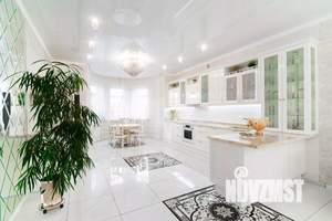 Дом 268м², 2-этажный, участок 9 сот.  