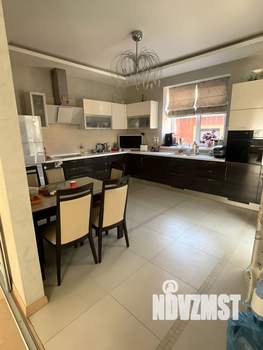 Коттедж 281м&sup2;, 3-этажный, участок 9 сот.  