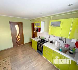 Дом 220м², 2-этажный, участок 6 сот.  