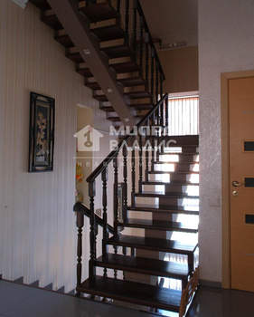 Дом 304м², 2-этажный, участок 8 сот.  