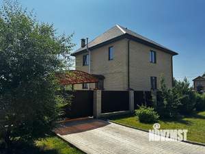 Коттедж 241м&sup2;, 3-этажный, участок 8 сот.  