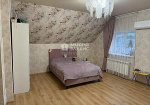 Дом 247м&sup2;, 2-этажный, участок 9 сот.  