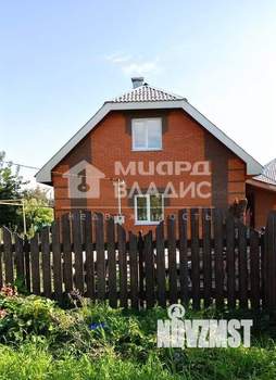 Дом 100м², 2-этажный, участок 25 сот.  