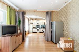 Коттедж 338м&sup2;, 2-этажный, участок 7 сот.  