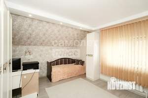 Дом 260м², 3-этажный, участок 5 сот.  