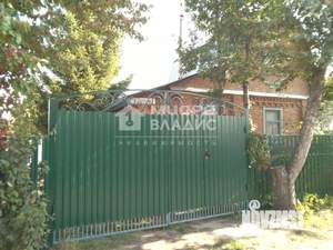 Дом 38м&sup2;, 2-этажный, участок 10 сот.  