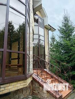 Коттедж 302м², 2-этажный, участок 20 сот.  