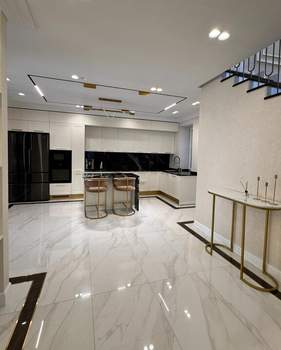 Дом 160м&sup2;, 2-этажный, участок 4 сот.  