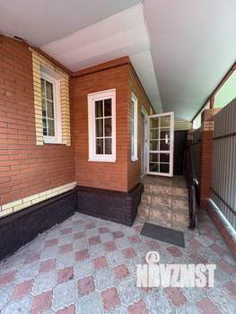 Коттедж 220м², 2-этажный, участок 5 сот.  