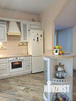 Коттедж 210м², 3-этажный, участок 9 сот.  