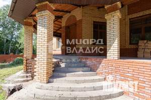 Дом 787м², 2-этажный, участок 17 сот.  