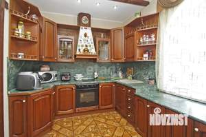 Дом 300м², 2-этажный, участок 7 сот.  