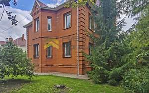 Дом 385м&sup2;, 2-этажный, участок 15 сот.  