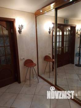 Коттедж 260м², 3-этажный, участок 6 сот.  