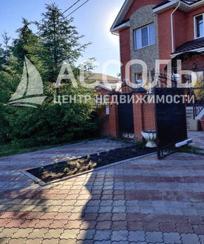 Дом 200м², 2-этажный, участок 11 сот.  