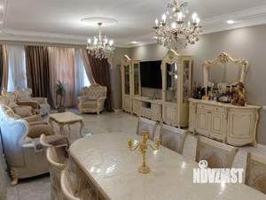 Дом 478м², 3-этажный, участок 12 сот.  