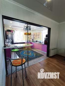 Дом 242м&sup2;, 3-этажный, участок 5 сот.  