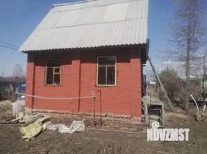 Дом 18м&sup2;, 2-этажный, участок 10 сот.  
