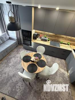 Дом 180м&sup2;, 2-этажный, участок 8 сот.  