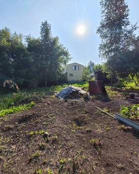 Дом 30м², 2-этажный, участок 6 сот.  