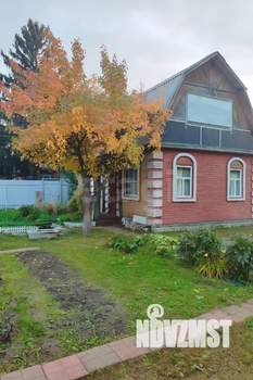 Дом 40м&sup2;, 2-этажный, участок 6 сот.  