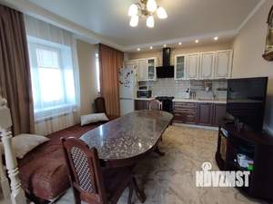 Дом 172м&sup2;, 2-этажный, участок 4 сот.  