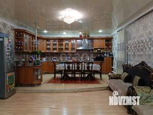 Дом 246м², 2-этажный, участок 6 сот.  