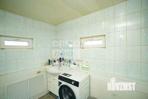 Дом 195м&sup2;, 3-этажный, участок 6300 сот.  