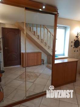 Коттедж 260м², 3-этажный, участок 6 сот.  