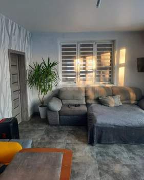 Дом 98м&sup2;, 2-этажный, участок 10 сот.  