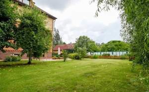 Дом 338м&sup2;, 2-этажный, участок 10 сот.  