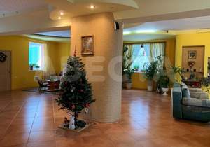 Дом 388м&sup2;, 2-этажный, участок 20 сот.  