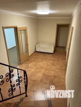 Дом 301м², 3-этажный, участок 2 сот.  