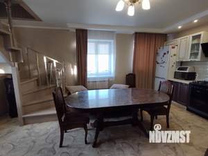 Дом 172м&sup2;, 2-этажный, участок 4 сот.  