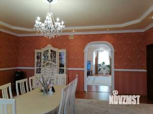 Дом 378м&sup2;, 3-этажный, участок 10 сот.  