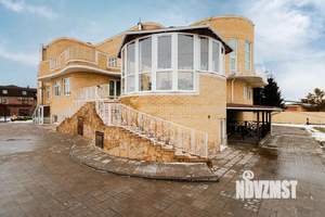 Коттедж 800м&sup2;, 3-этажный, участок 20 сот.  